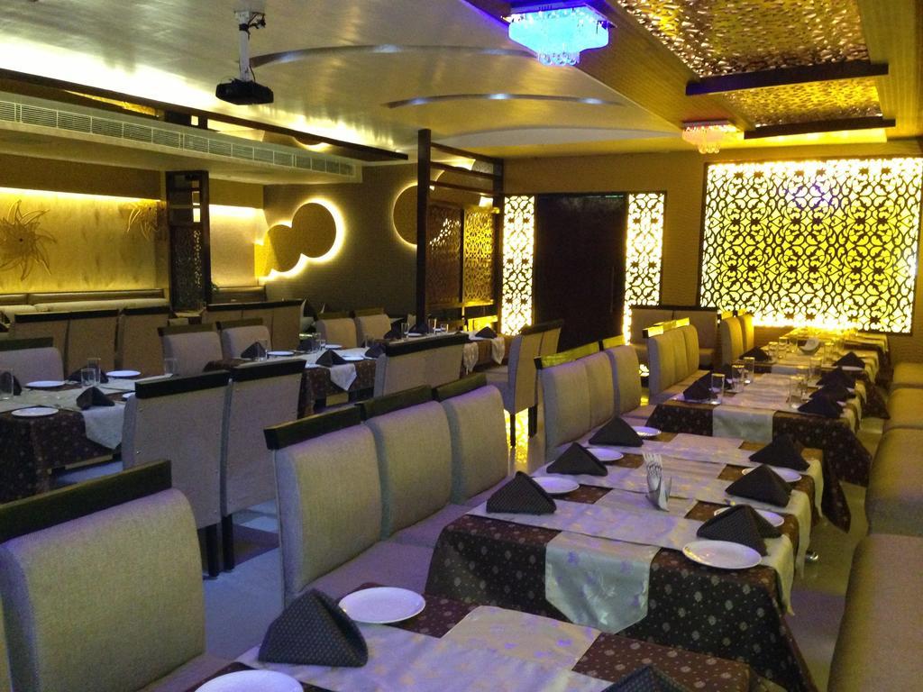 Hotel Silver Stone Ludhiana Exterior foto